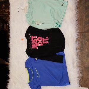 Bundle of Girls Nike and UA shirts size XS 5/6